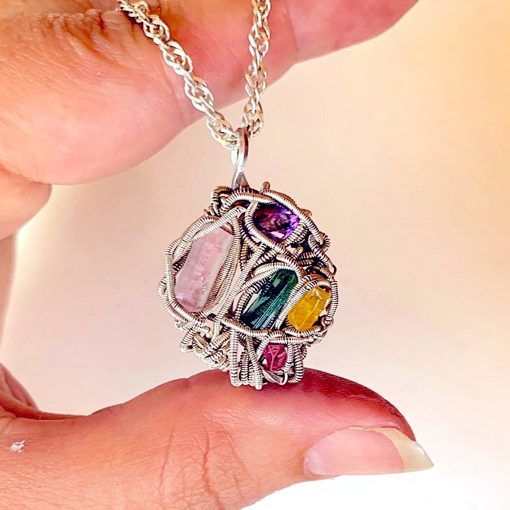 Multi‎ gemstone Silver pendant is overflowing
